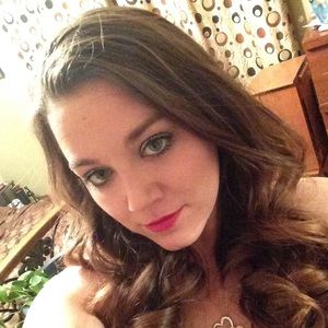 Meet your Posher, Elaina